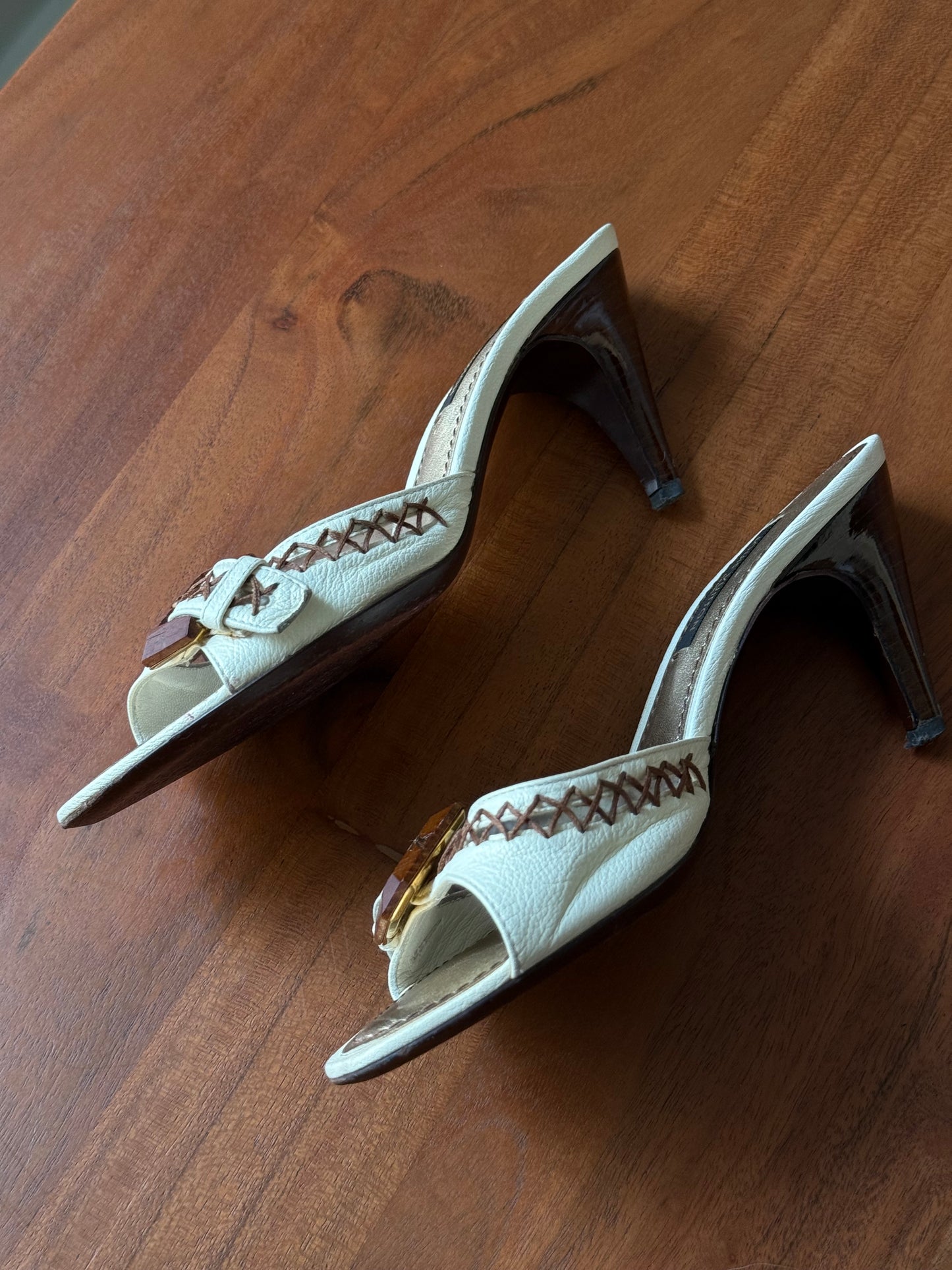 Louis Vuitton White Leather Wood Buckle Heels