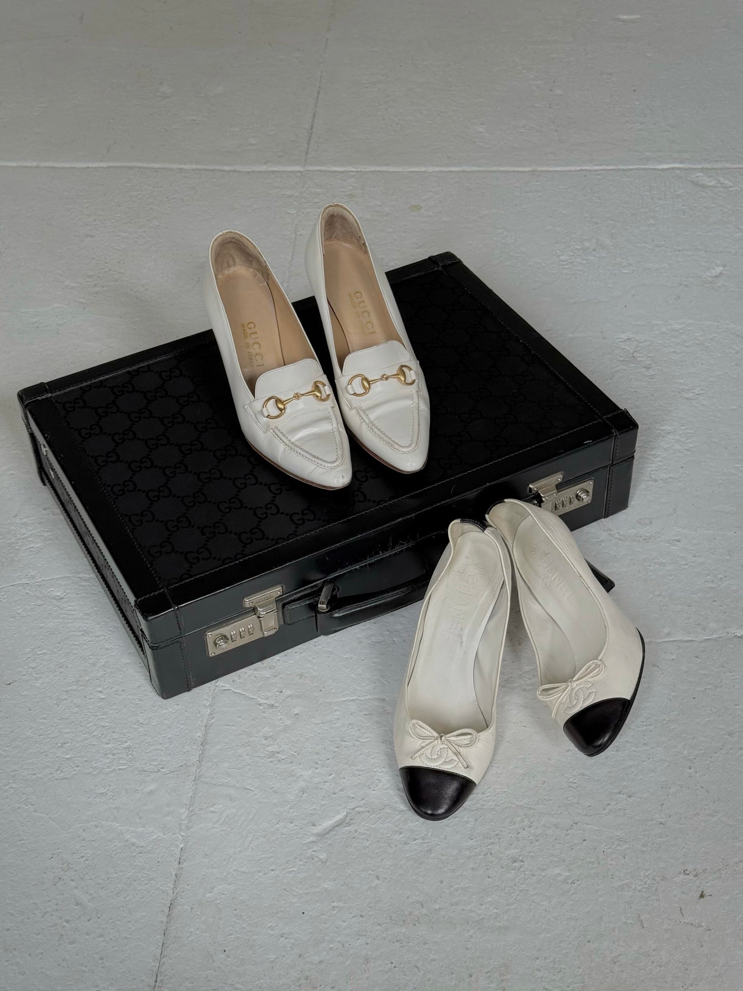 Gucci White Leather Horsebit Gold Heels