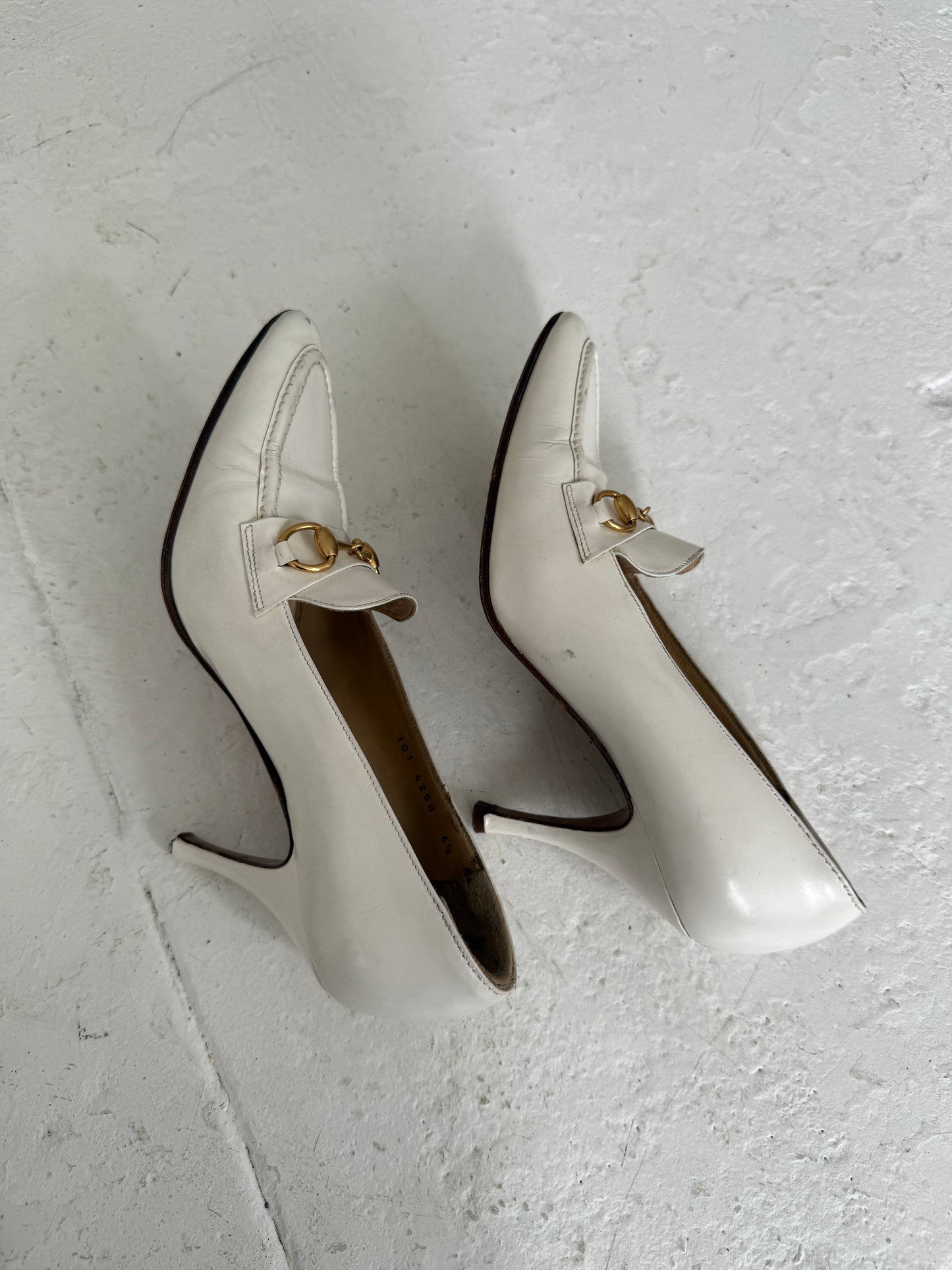 Gucci White Leather Horsebit Gold Heels