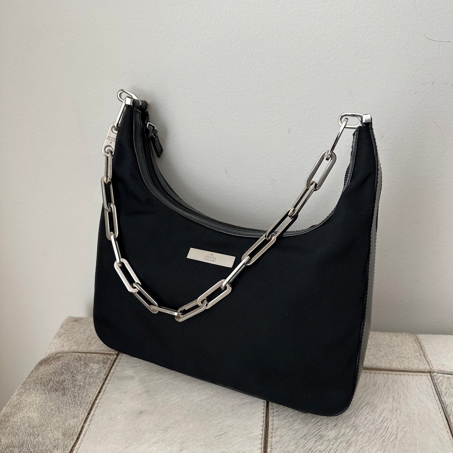 Gucci Black Silver Link Hardware Shoulder Bag