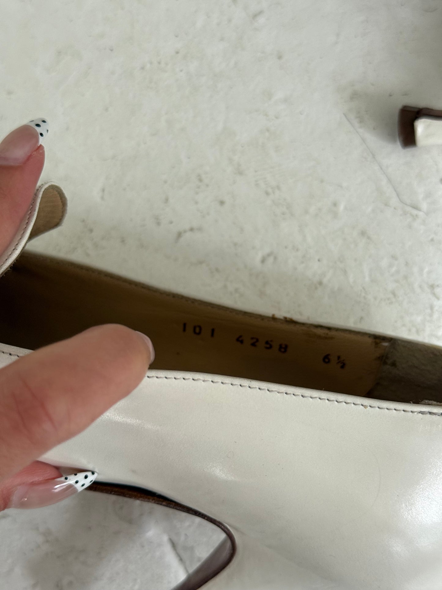 Gucci White Leather Horsebit Gold Heels