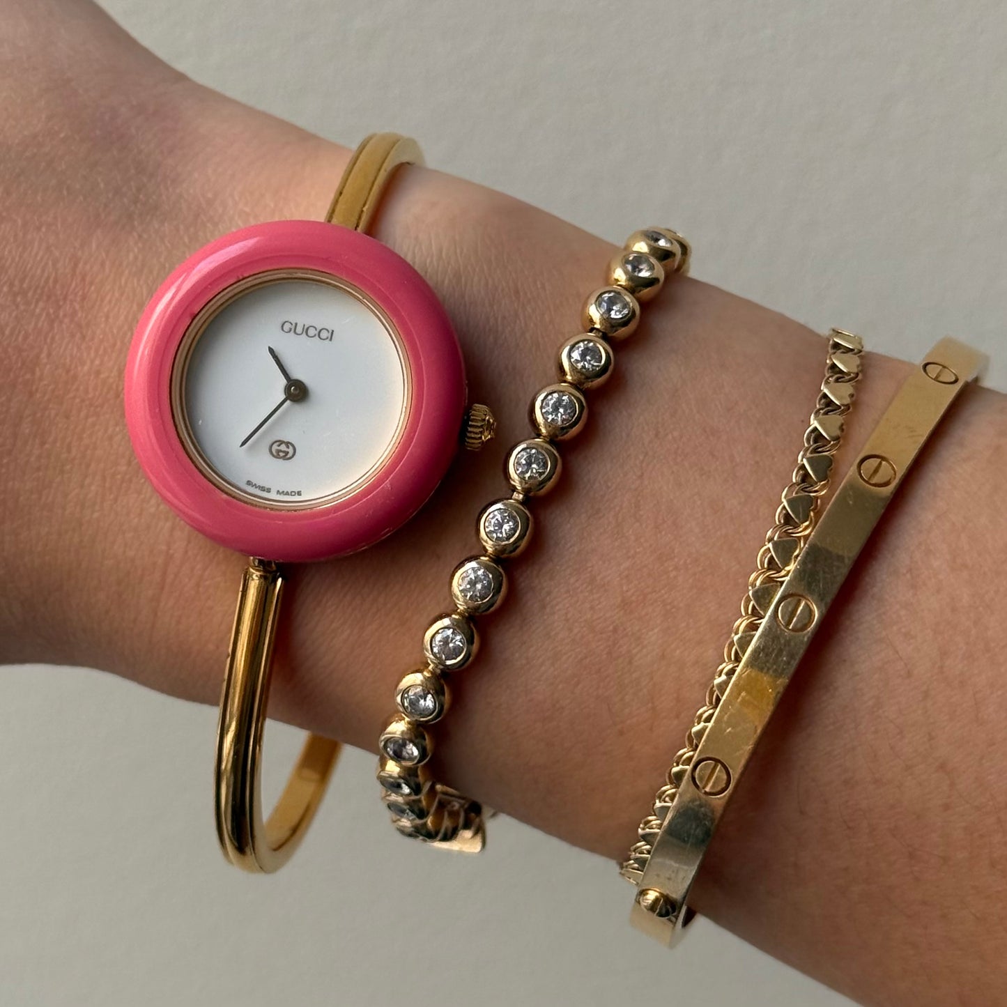 Gucci Gold Bangle Bezel Watch w/ 11 interchangeable Bezels & Box