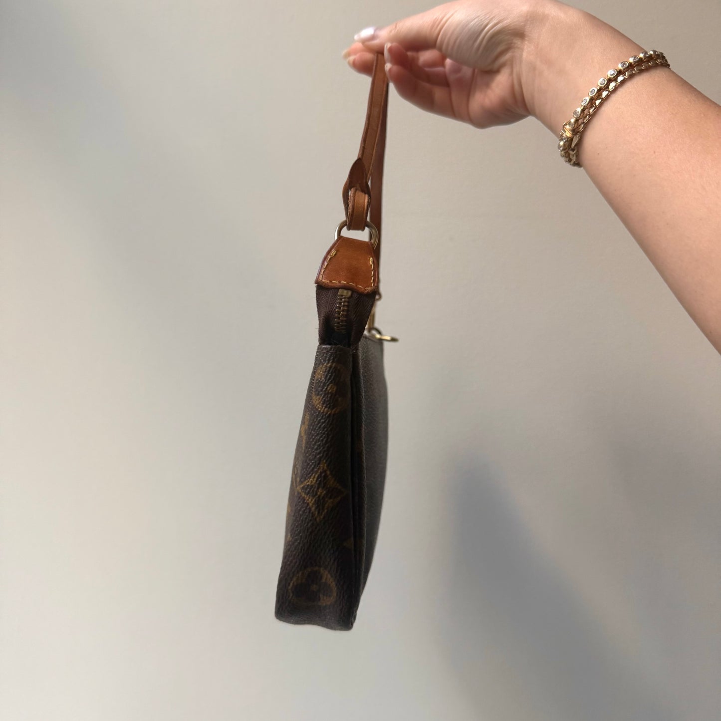 Louis Vuitton Monogram Pochette Shoulder Bag