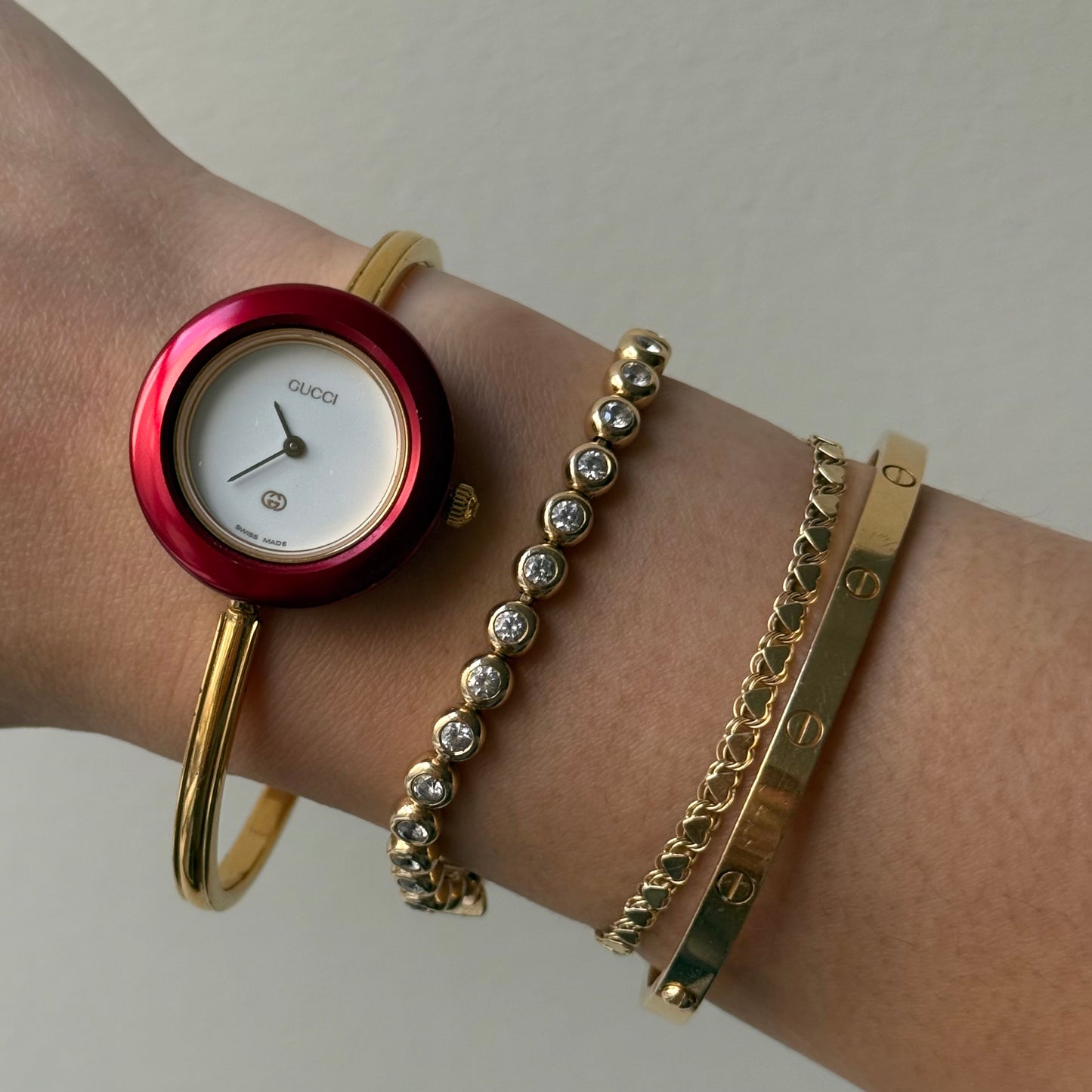 Gucci Gold Bangle Bezel Watch w/ 11 interchangeable Bezels & Box