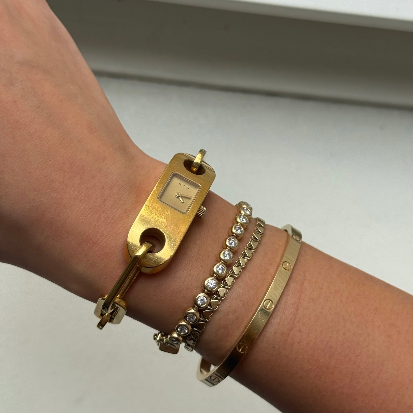 RARE Gucci Oval Gold Chain Links Watch