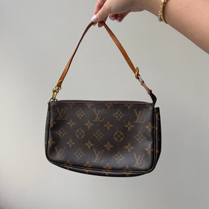 Louis Vuitton Monogram Pochette Shoulder Bag