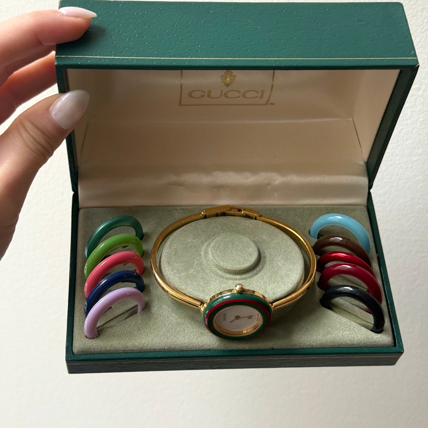 Gucci Gold Bangle Bezel Watch w/ 11 interchangeable Bezels & Box