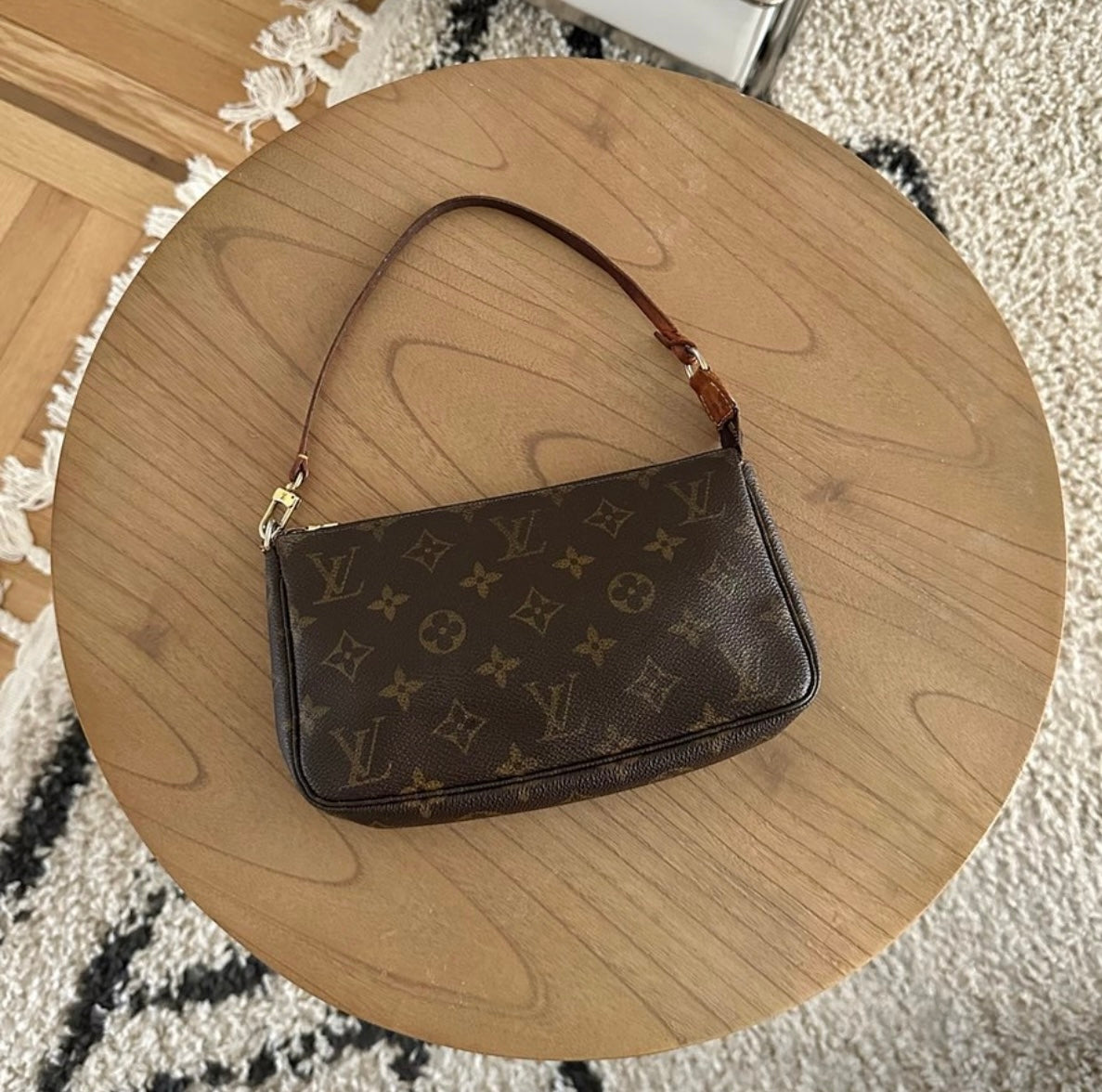 Louis Vuitton Monogram Pochette Shoulder Bag