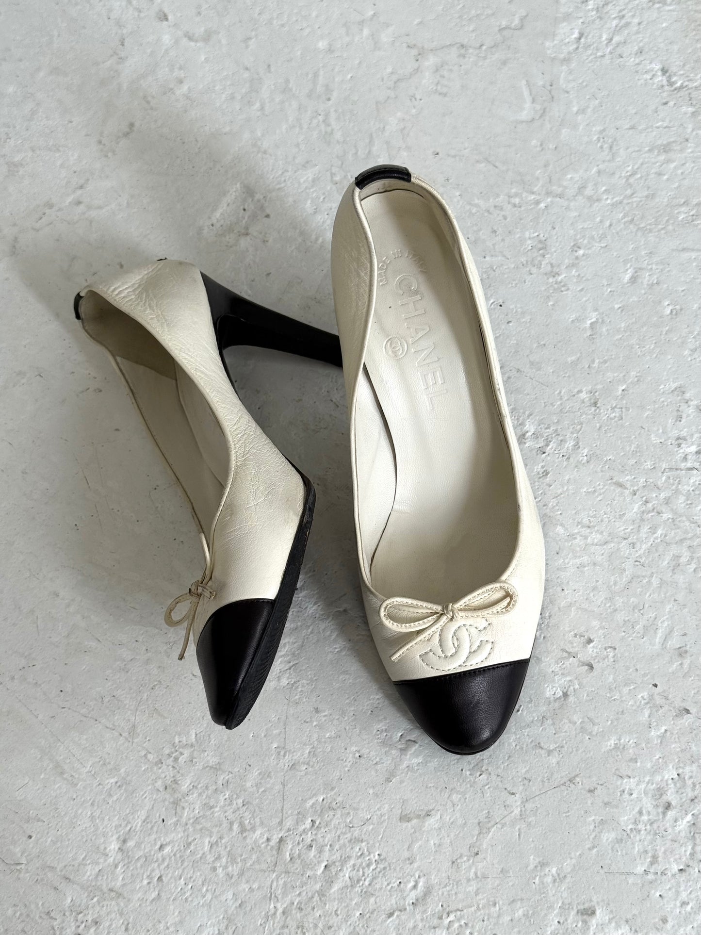 Chanel White and Black Leather CC Ballerina Heels