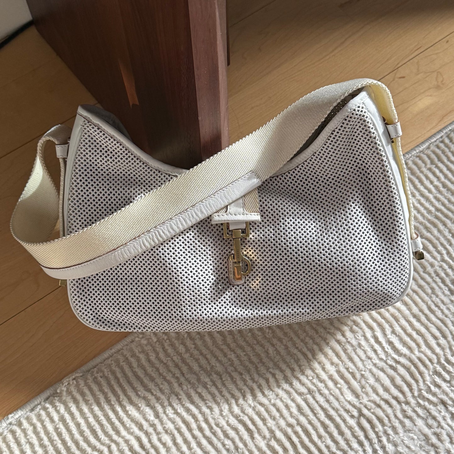 RARE Gucci White Perforated Leather Mesh Shoulder Bag