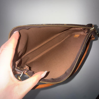 Louis Vuitton Monogram Pochette Shoulder Bag