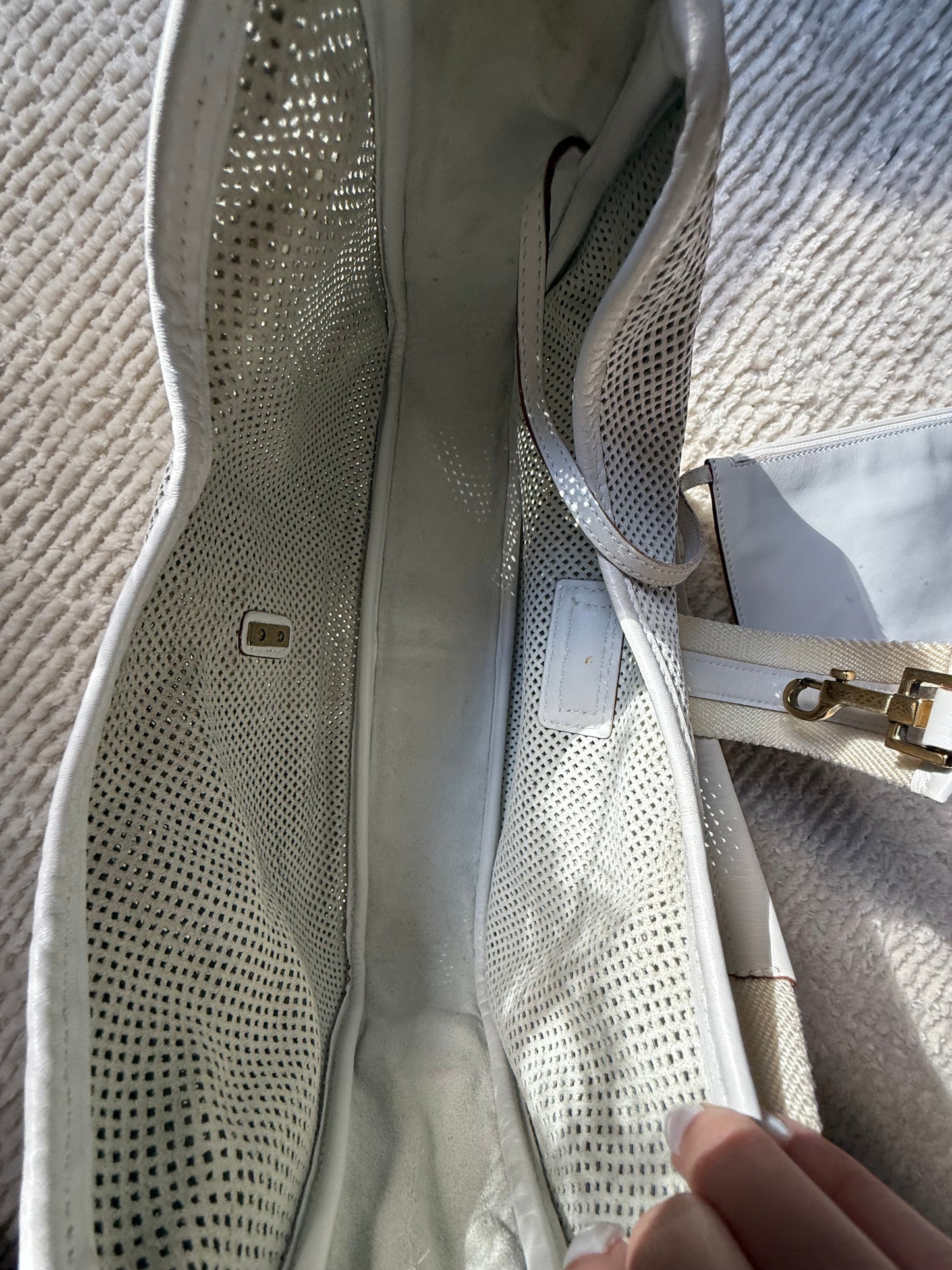 RARE Gucci White Perforated Leather Mesh Shoulder Bag